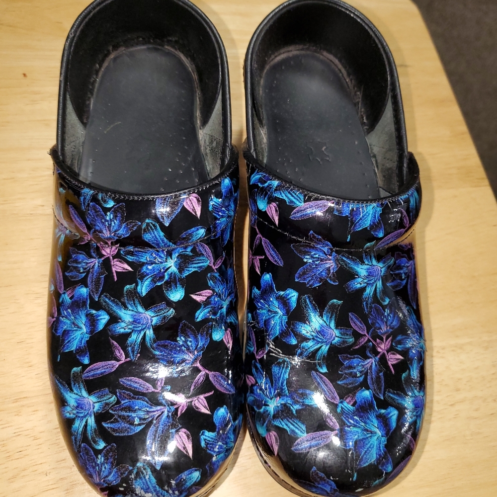 Size 6 US  Dansko LT Pro Clogs 36 EU